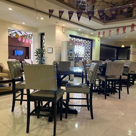 Enwan Suites Hotel Jubail Екстер'єр фото