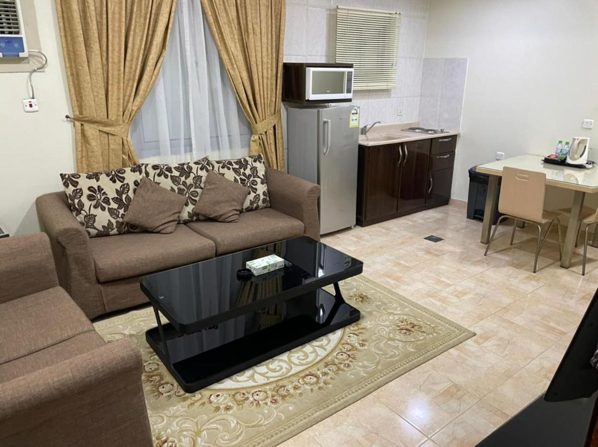Enwan Suites Hotel Jubail Екстер'єр фото
