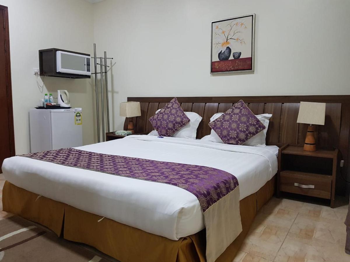 Enwan Suites Hotel Jubail Екстер'єр фото