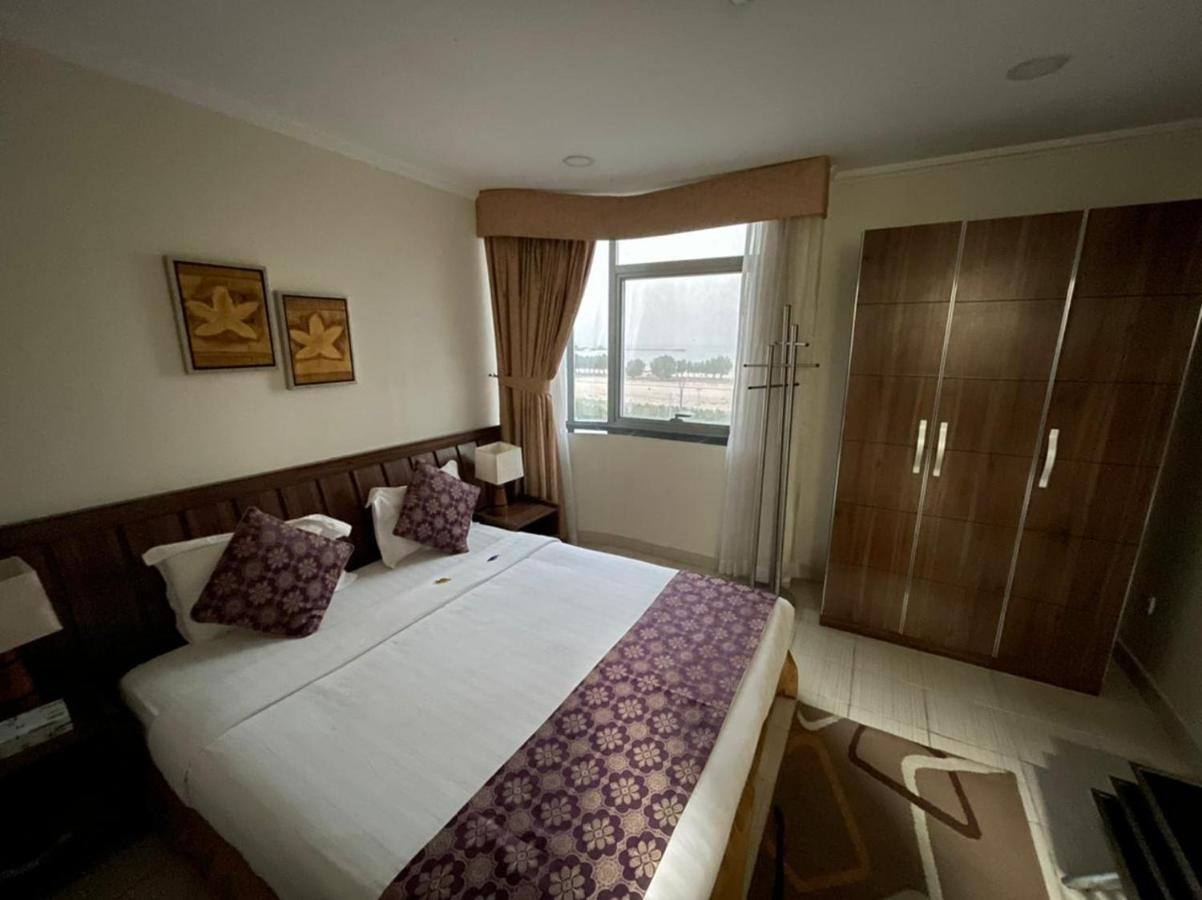 Enwan Suites Hotel Jubail Екстер'єр фото