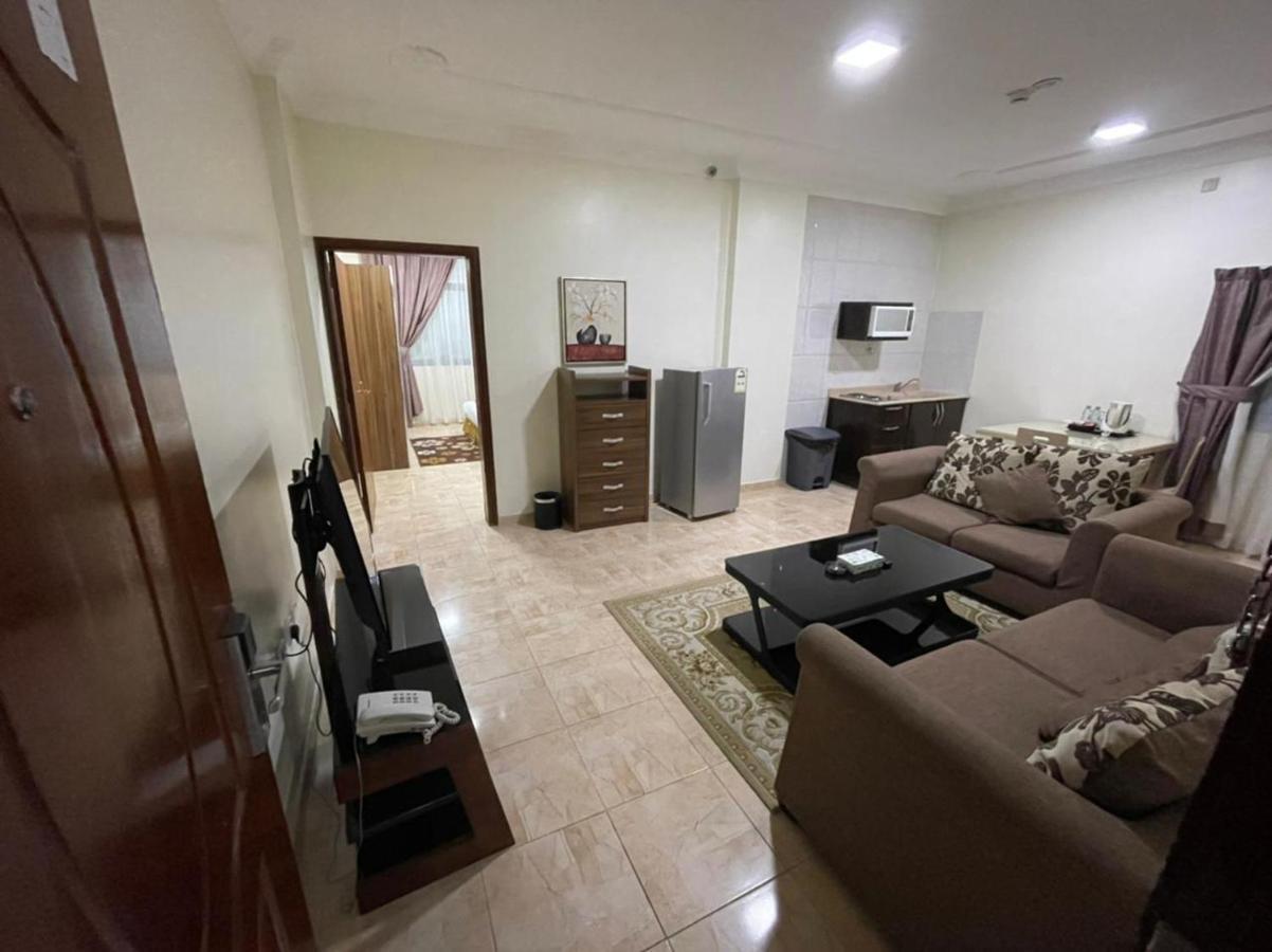 Enwan Suites Hotel Jubail Екстер'єр фото